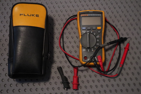 Fluke 117 Digital Multimeter